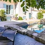 شقة La Provence Centre Ville, Piscine, Jardin, Terrasse نيم