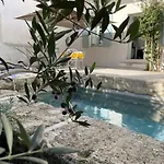 La Provence Centre Ville, Piscine, Jardin, Terrasse شقة نيم